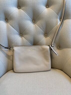 Kate Spade Pebble Leather Crossbody Bag in Cream